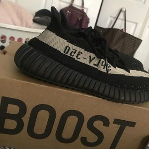 Yezzy Boost 350 V2 Size 9